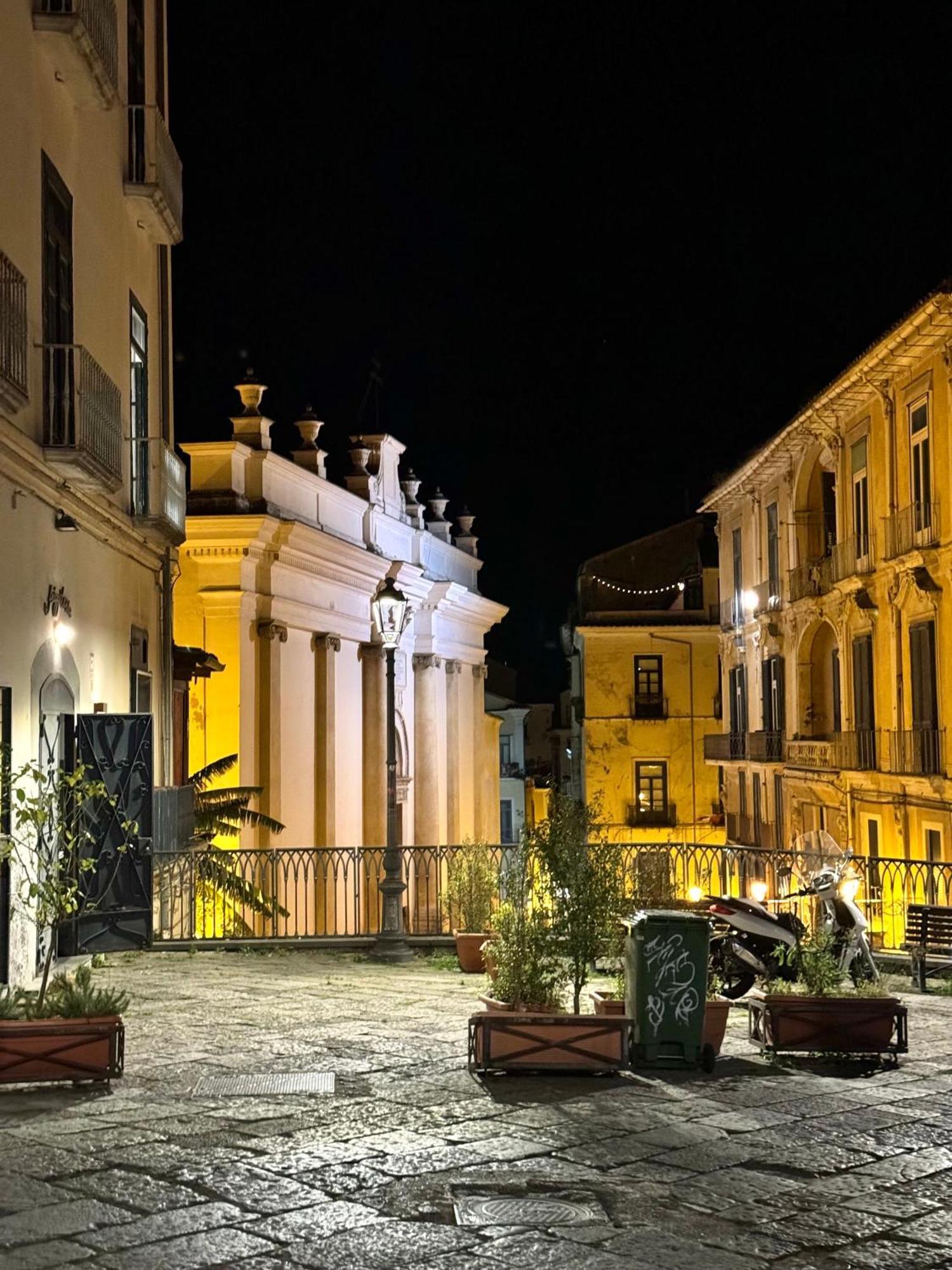 Hotel Residenza D'Artista Al Duomo1 Salerno Esterno foto